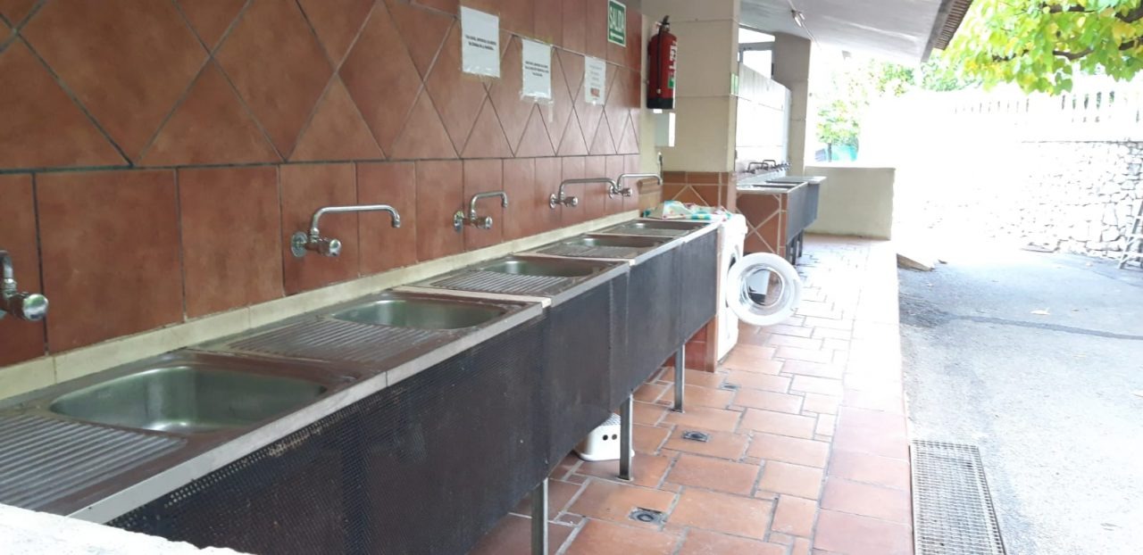 Zona de fregaderos exteriores